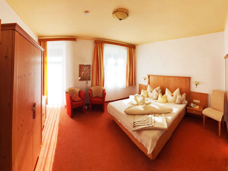 Doppelzimmer Comfort im Hotel Drachenburg in Mittenwald